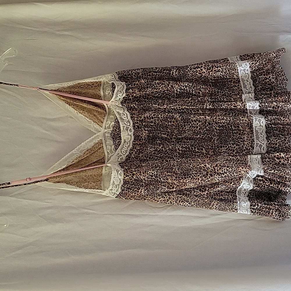 Victoria Secret size Large Cheetah print with Cream 'Love" sheer lace baby doll - Picture 5 of 8